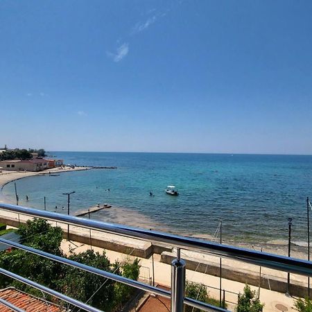 Apartman Dora With Sea View And Terrace Умаг Екстер'єр фото